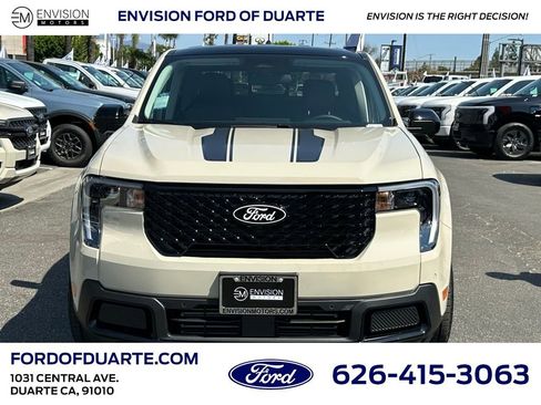 New 2025 Ford Maverick Lariat w/ Black Appearance Package image 3