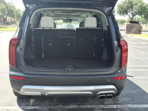 Used 2022 Kia Telluride EX w/ EX Premium Package FWD image 17