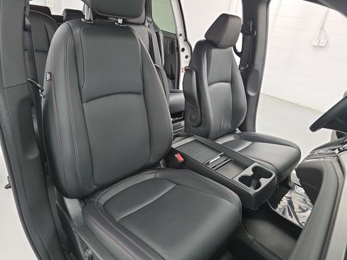 Certified 2024 Honda Odyssey Sport image 10
