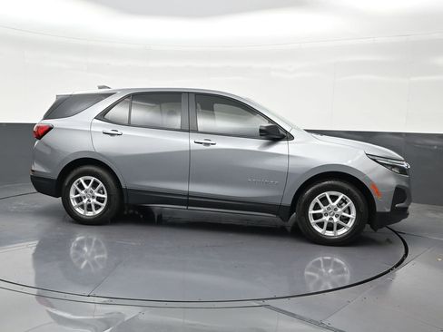 Used 2024 Chevrolet Equinox LS FWD image 7