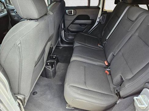 Used 2021 Jeep Wrangler Unlimited Sahara AWD/4WD image 18