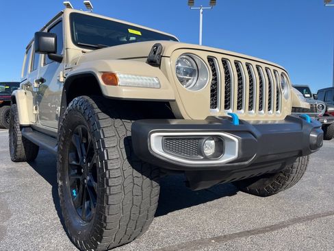 Used 2022 Jeep Wrangler Unlimited Sahara image 47