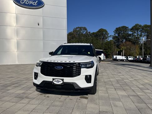 New 2026 Ford Explorer ST-Line w/ Premium Package RWD image 10