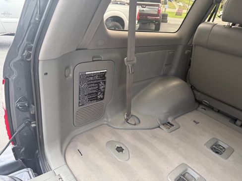 Used 2003 Lexus LX 470 4WD image 76