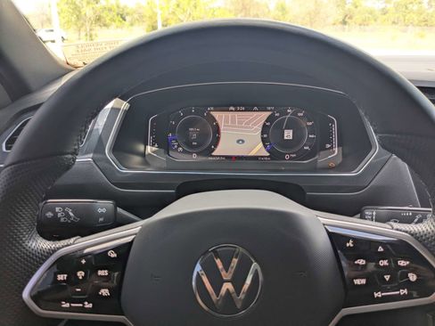 Used 2022 Volkswagen Tiguan SEL R-Line AWD/4WD image 39