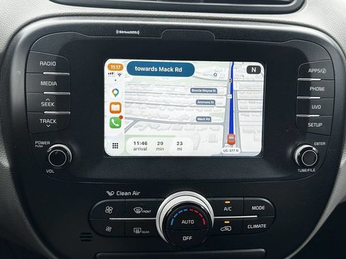 Used 2019 Kia Soul w/ Convenience Package FWD image 3