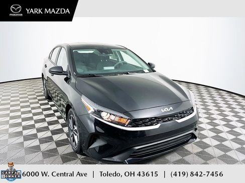 Used 2024 Kia Forte LXS image 1