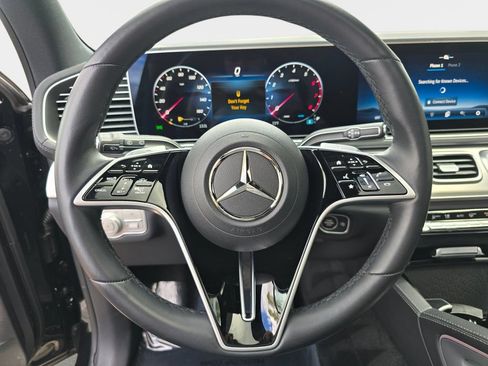 Used 2025 Mercedes-Benz GLS 450 4MATIC image 20