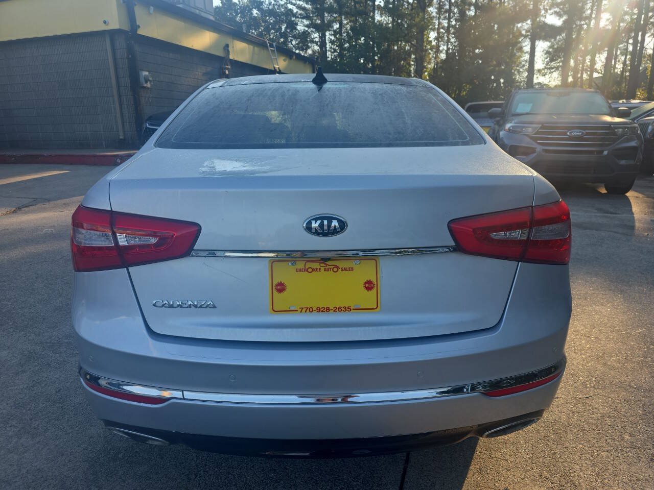Used 2016 Kia Cadenza Premium FWD image 5