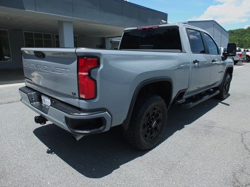 Used 2024 Chevrolet Silverado 2500 LT w/ Z71 Sport Edition AWD/4WD image 3