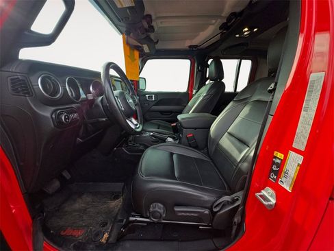 Used 2020 Jeep Gladiator Overland image 9