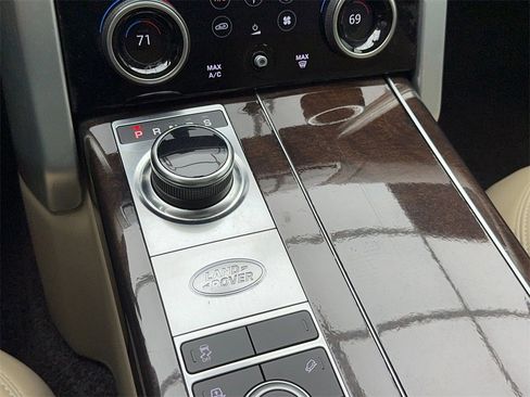 Used 2020 Land Rover Range Rover HSE image 35