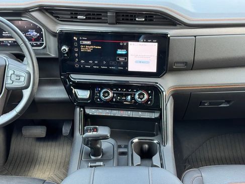 Used 2024 GMC Sierra 1500 AT4 w/ AT4 Premium Package AWD/4WD image 34
