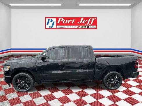 Used 2023 RAM 1500 Laramie AWD/4WD image 4