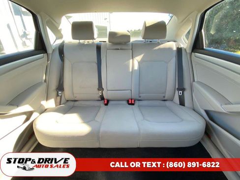Used 2016 Volkswagen Passat 1.8T S image 18