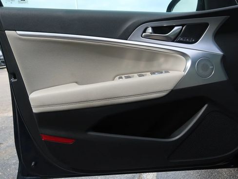 Used 2019 Genesis G70 2.0T Sport RWD image 46