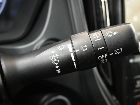 Certified 2025 Subaru Forester Premium AWD/4WD image 30