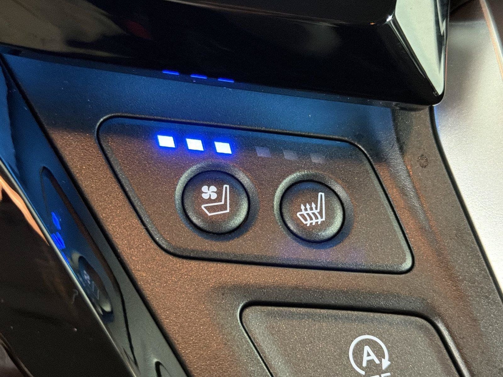 Used 2025 Honda Odyssey Elite image 31