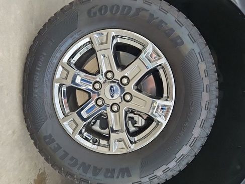 Used 2022 Ford F150 XLT w/ Equipment Group 302A High AWD/4WD image 11