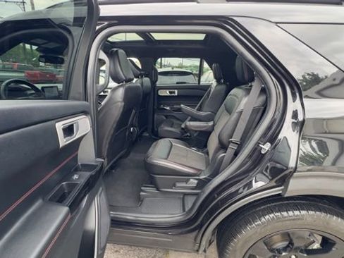 Certified 2023 Ford Explorer ST-Line w/ Class IV Trailer Tow Package AWD/4WD image 17