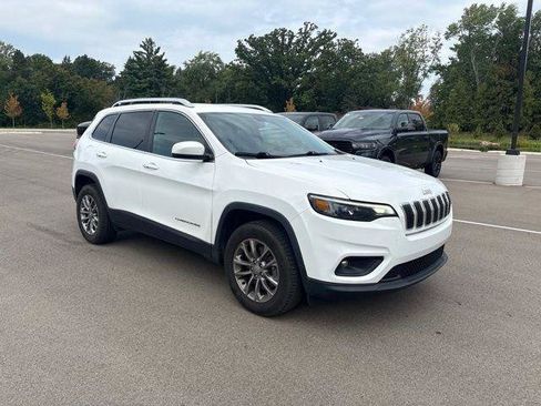 Certified 2019 Jeep Cherokee Latitude Plus w/ Cold Weather Group AWD/4WD image 7