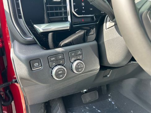 New 2026 GMC Sierra 2500 SLT w/ SLT Premium Package AWD/4WD image 23