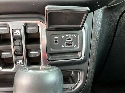 Used 2023 Jeep Wrangler Unlimited Sahara w/ Cold Weather Group AWD/4WD image 16