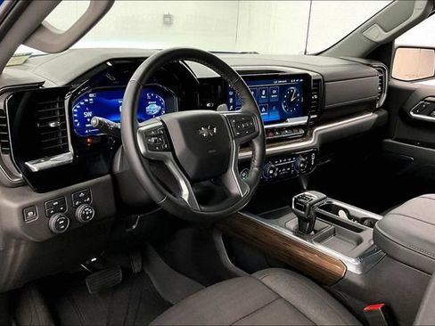 Used 2024 Chevrolet Silverado 1500 RST w/ Protection Package AWD/4WD image 16