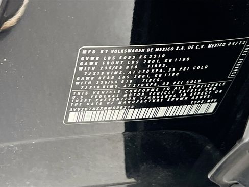 Used 2022 Volkswagen Tiguan SE image 28