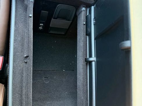 Used 2017 Mercedes-Benz S 550 4MATIC Sedan image 28