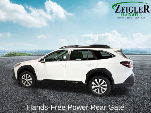 Used 2024 Subaru Outback Premium image 4