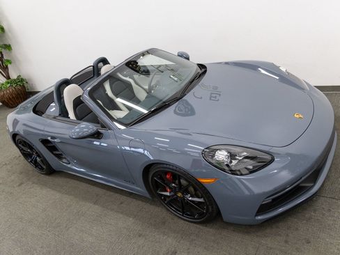 Used 2018 Porsche 718 Boxster S RWD image 28