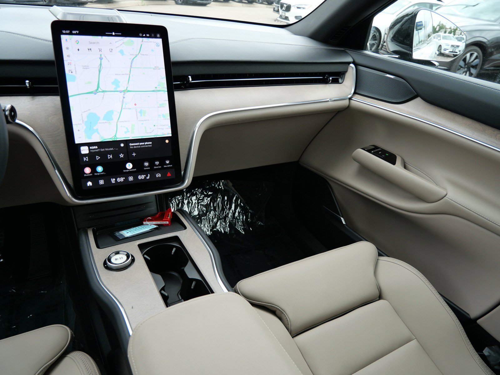 Certified 2025 Volvo EX90 Plus AWD/4WD image 14
