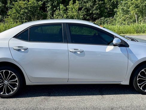 Used 2015 Toyota Corolla S FWD image 12