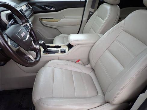 Used 2019 GMC Acadia Denali w/ Technology Package AWD/4WD image 14
