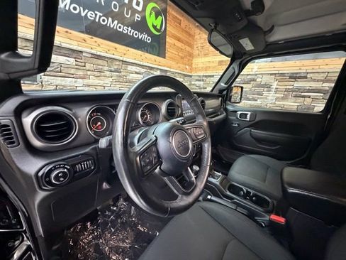 Used 2022 Jeep Gladiator Sport AWD/4WD image 10