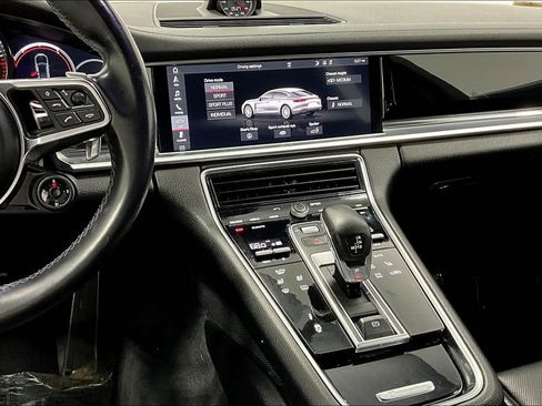 Used 2018 Porsche Panamera 4S image 8