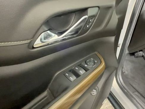 Used 2019 GMC Acadia SLE w/ Driver Alert Package I FWD image 19