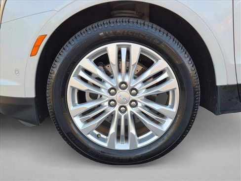 Used 2019 Cadillac XT5 Premium Luxury w/ Driver Assist Package FWD image 24