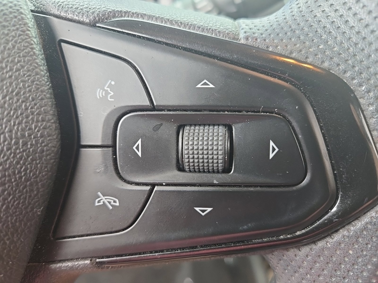 Used 2021 Chevrolet TrailBlazer LS FWD image 16