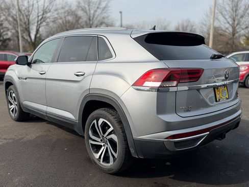 Used 2022 Volkswagen Atlas Cross Sport SEL image 14