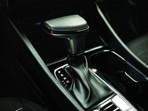 Used 2022 Hyundai Santa Cruz SE image 17