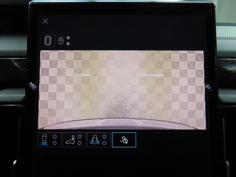 Used 2025 GMC Yukon XL AT4 w/ AT4 Premium Package image 19