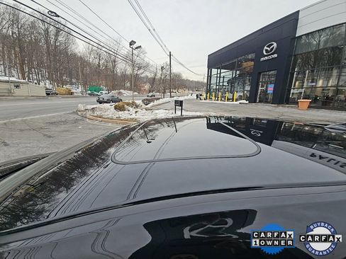 Used 2024 MAZDA MAZDA3 Hatchback w/ Appearance Package image 8