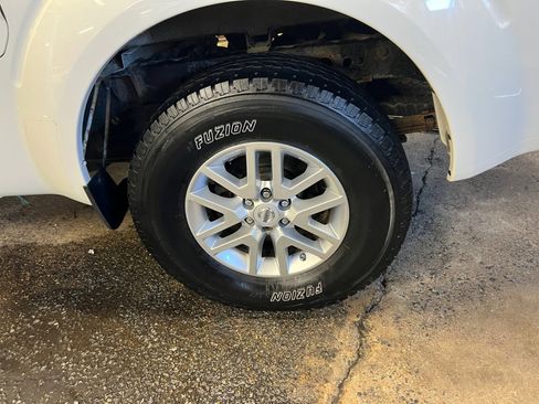 Used 2016 Nissan Frontier SV image 26