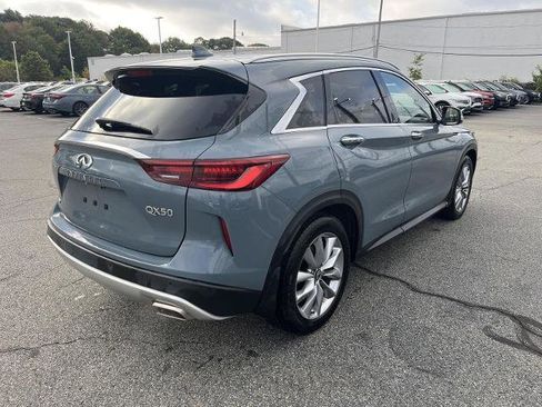 Certified 2022 INFINITI QX50 Essential image 3