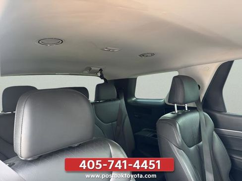 Used 2022 Hyundai Palisade SEL w/ Premium Package FWD image 14