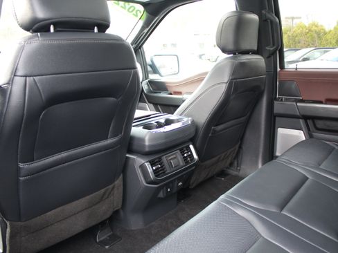 Used 2022 Ford F150 Lariat w/ Equipment Group 502A High image 12