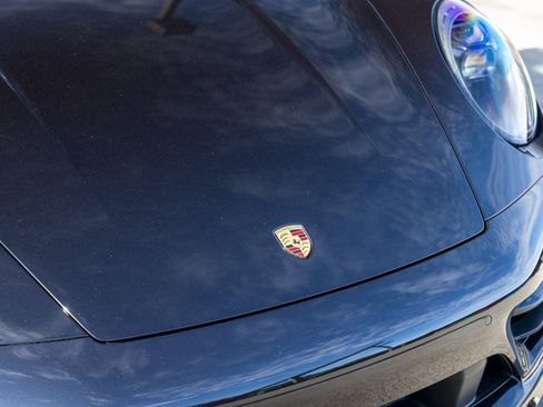 Certified 2022 Porsche 911 50th Anniversary Edition image 15