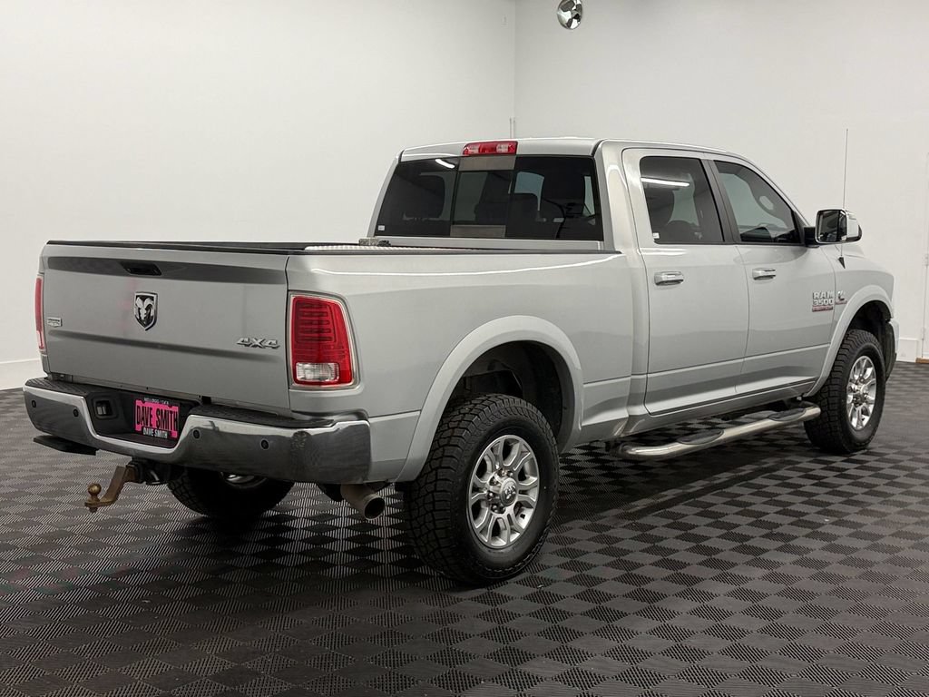 Used 2014 RAM 3500 Laramie w/ Convenience Group AWD/4WD image 9